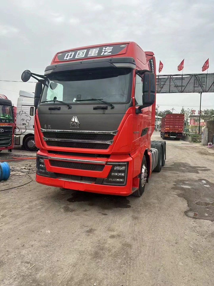 SINOTRUK HOWO - Тягач: фото 1 SINOTRUK HOWO - Тягач: фото 1