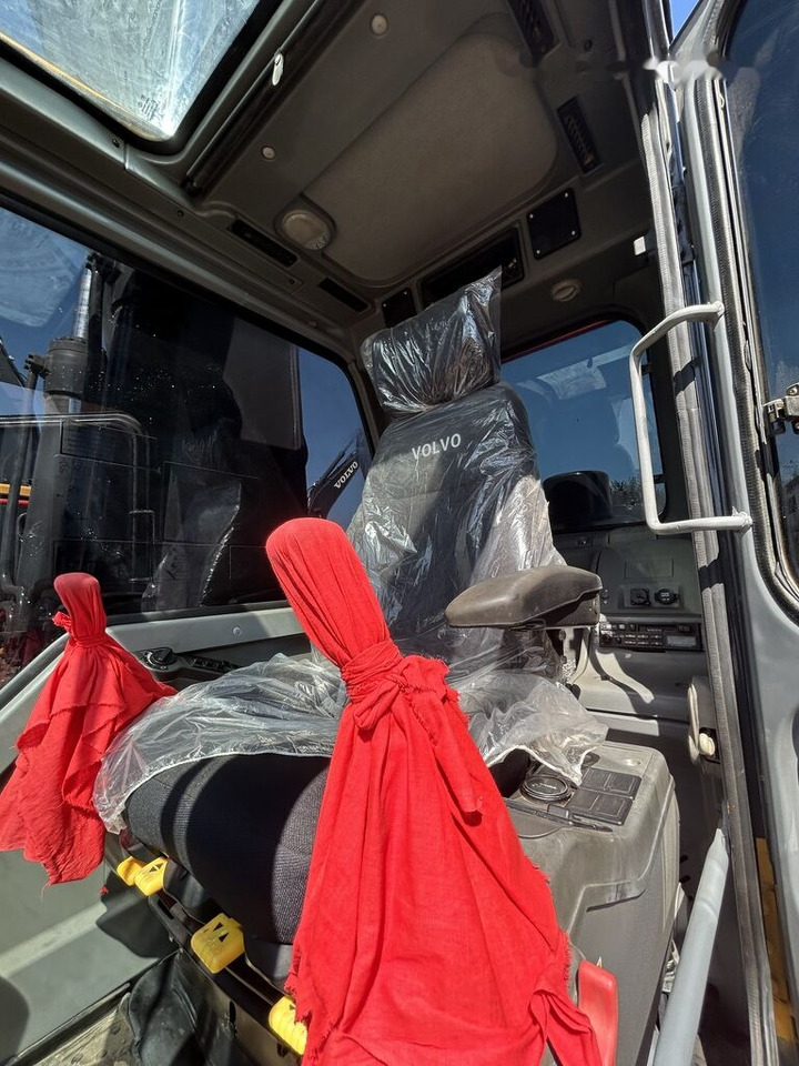 Volvo EC240 - Гусеничный экскаватор: фото 4 Volvo EC240 - Гусеничный экскаватор: фото 4