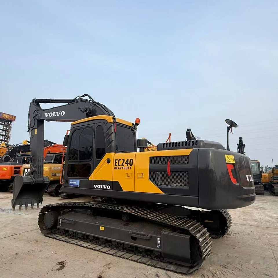 Volvo EC240 - Гусеничный экскаватор: фото 1 Volvo EC240 - Гусеничный экскаватор: фото 1