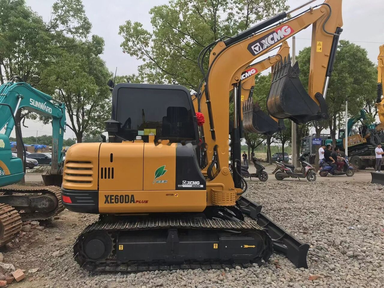 XCMG XE60DA - Мини-экскаватор: фото 1 XCMG XE60DA - Мини-экскаватор: фото 1