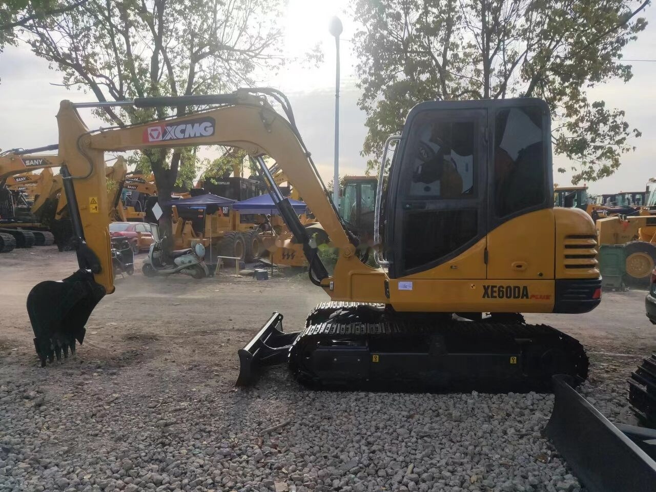 XCMG XE60DA - Мини-экскаватор: фото 2 XCMG XE60DA - Мини-экскаватор: фото 2
