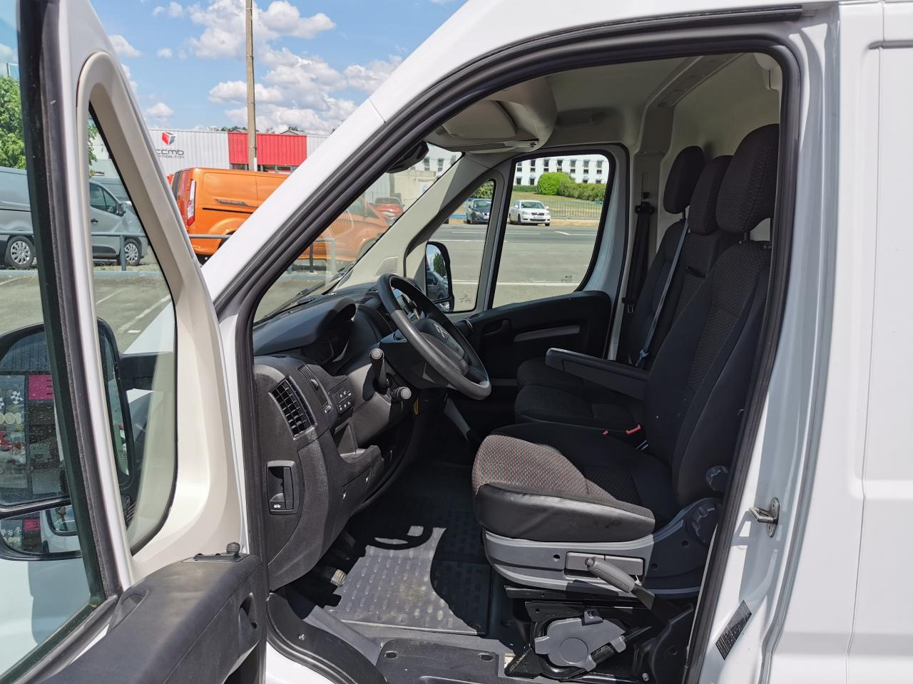 CITROEN Jumper 3.5t L2H2 2.2 HDi S&S - 140 III FOURGON TOLE Fourgon Tolé 35 L2H2 PHASE 3 - Цельнометаллический фургон: фото 5 CITROEN Jumper 3.5t L2H2 2.2 HDi S&S - 140 III FOURGON TOLE Fourgon Tolé 35 L2H2 PHASE 3 - Цельнометаллический фургон: фото 5