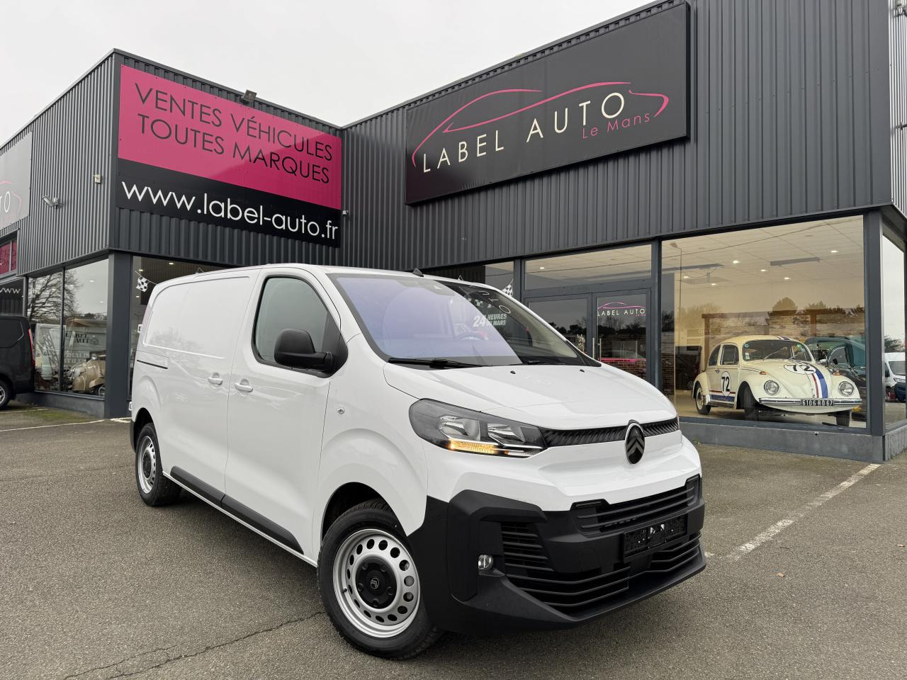 CITROEN Jumpy M 2.0 BlueHDi - 145 S&S - BV EAT8 III FOURGON . PHASE 2 - Цельнометаллический фургон: фото 1 CITROEN Jumpy M 2.0 BlueHDi - 145 S&S - BV EAT8 III FOURGON . PHASE 2 - Цельнометаллический фургон: фото 1