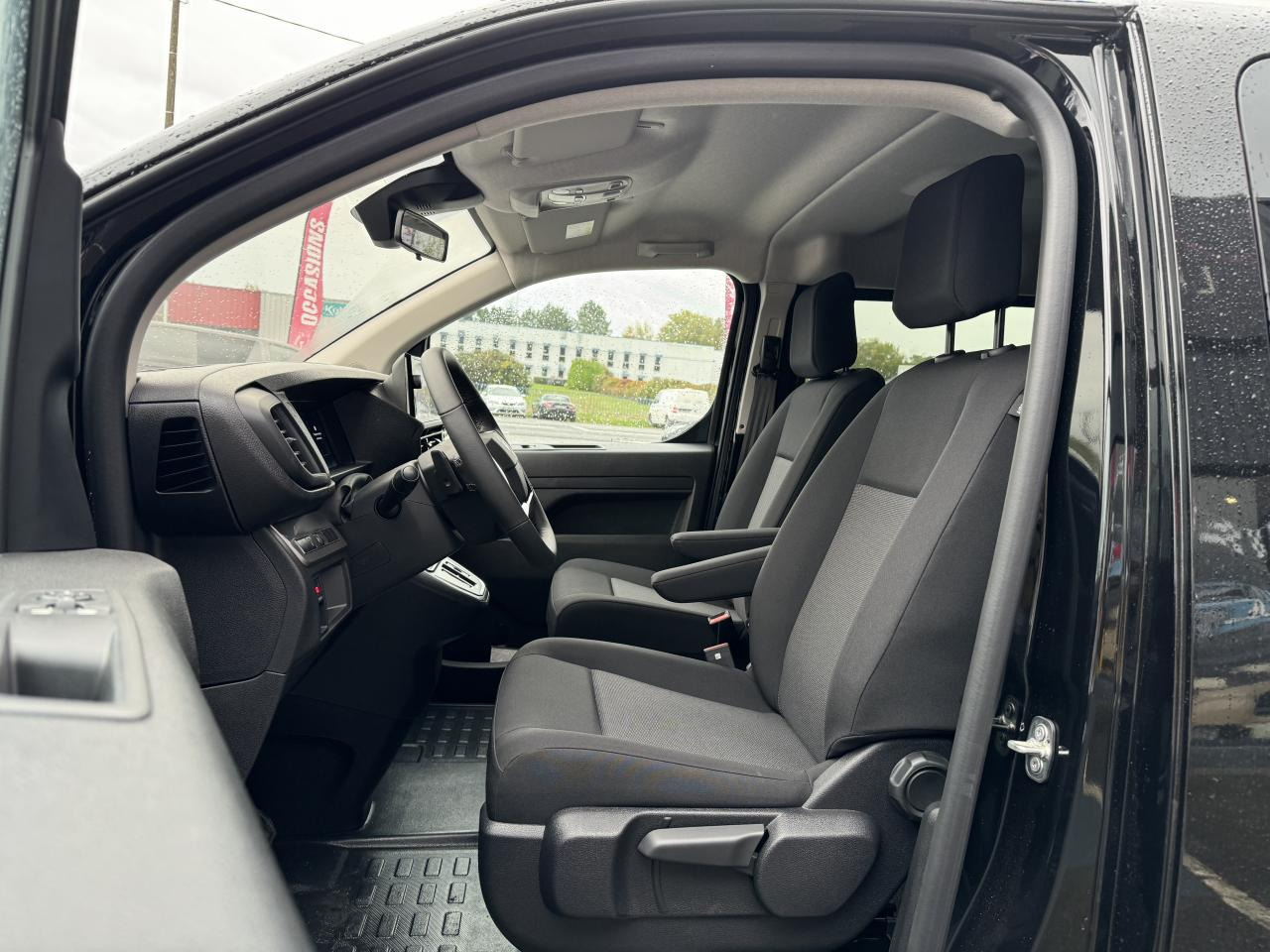 CITROEN jumpy M 2.0 BLUEHDI 180 S S EAT8 DOUBLE CABINE 5 PLACES - Цельнометаллический фургон: фото 4 CITROEN jumpy M 2.0 BLUEHDI 180 S S EAT8 DOUBLE CABINE 5 PLACES - Цельнометаллический фургон: фото 4