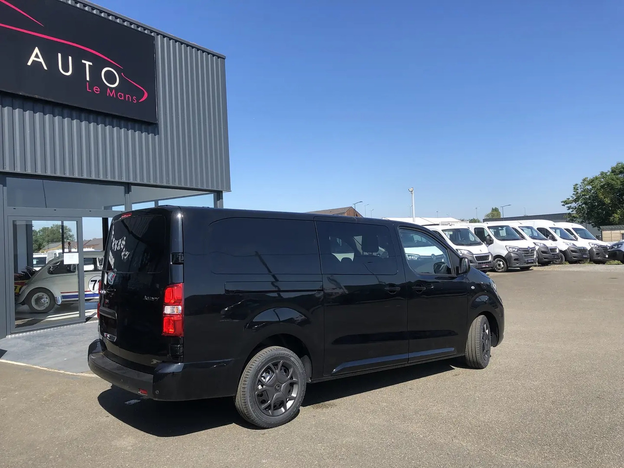 Citroen Jumpy XL 2.0 BLUEHDI 180CH S&S CABINE APPROFONDIE FIXE EAT8 - Грузопассажирский фургон: фото 4 Citroen Jumpy XL 2.0 BLUEHDI 180CH S&S CABINE APPROFONDIE FIXE EAT8 - Грузопассажирский фургон: фото 4