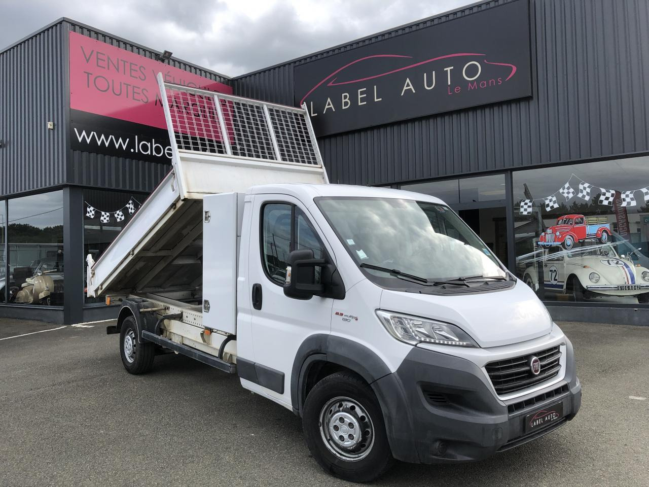 FIAT DUCATO 3T5 MAXI BENNE + COFFRE 2.3 JTD 130 CH PACK PRO NAV - Малотоннажный самосвал: фото 2 FIAT DUCATO 3T5 MAXI BENNE + COFFRE 2.3 JTD 130 CH PACK PRO NAV - Малотоннажный самосвал: фото 2