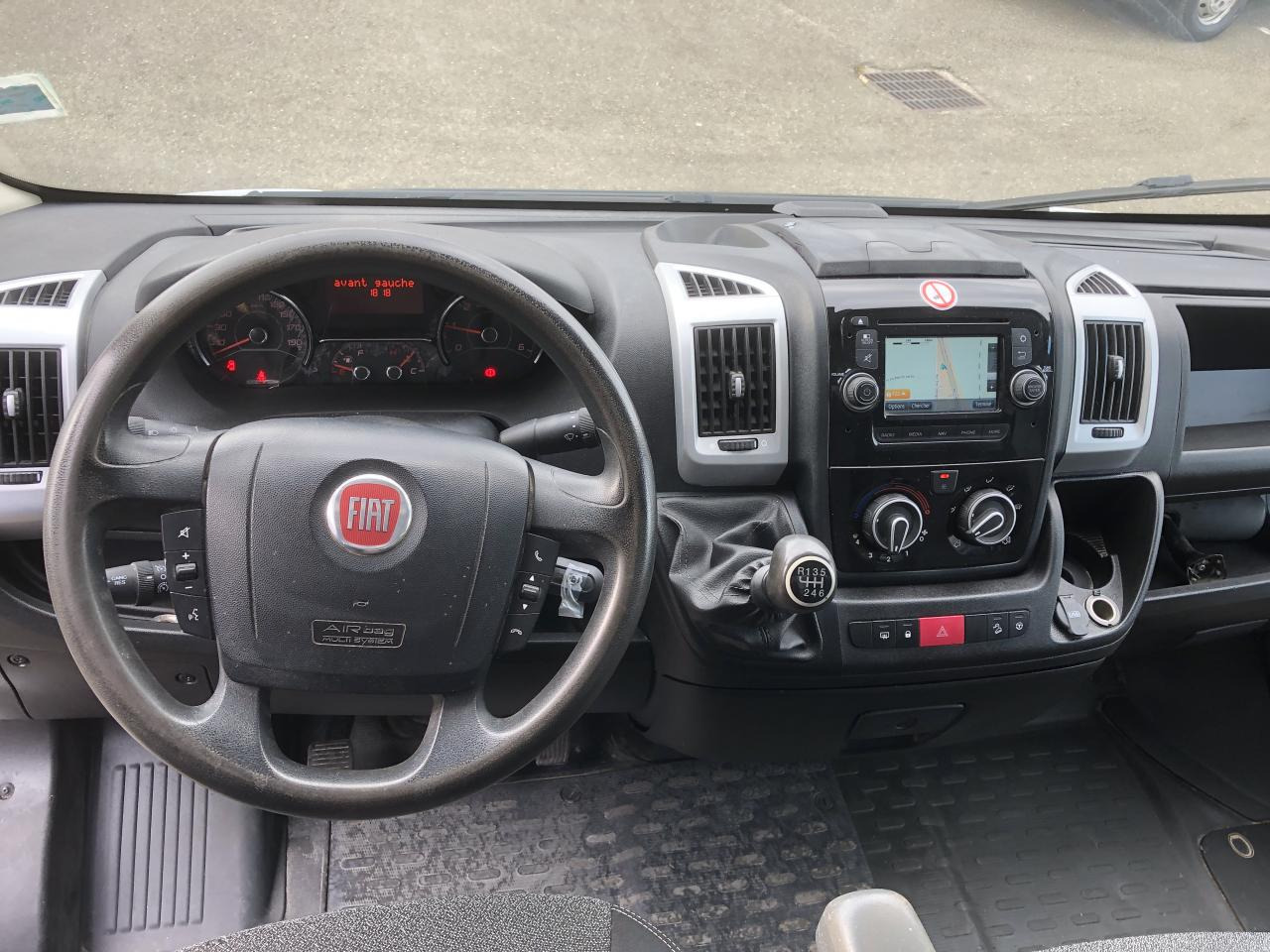 FIAT DUCATO 3T5 MAXI BENNE + COFFRE 2.3 JTD 130 CH PACK PRO NAV - Малотоннажный самосвал: фото 4 FIAT DUCATO 3T5 MAXI BENNE + COFFRE 2.3 JTD 130 CH PACK PRO NAV - Малотоннажный самосвал: фото 4