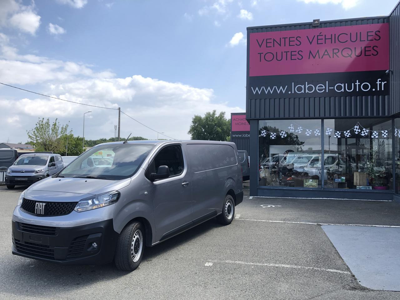 FIAT Scudo XL 2.0 BlueHDi 145 CH - Цельнометаллический фургон: фото 5 FIAT Scudo XL 2.0 BlueHDi 145 CH - Цельнометаллический фургон: фото 5