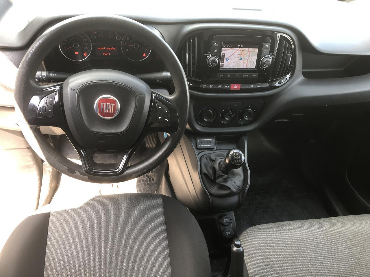 Fiat Doblo Cargo 1.3 MULTIJET 95CH PACK PROFESSIONAL TRIO E6 - Легковой фургон: фото 3 Fiat Doblo Cargo 1.3 MULTIJET 95CH PACK PROFESSIONAL TRIO E6 - Легковой фургон: фото 3