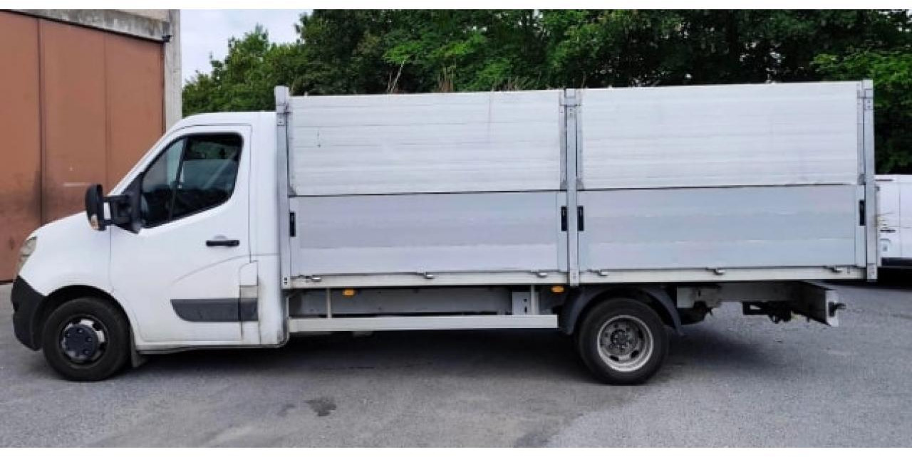 Nissan Interstar 3T5 2.3 DCI 165CH RJ PLATEAU RIDELLES - Малотоннажный бортовой грузовик: фото 1 Nissan Interstar 3T5 2.3 DCI 165CH RJ PLATEAU RIDELLES - Малотоннажный бортовой грузовик: фото 1