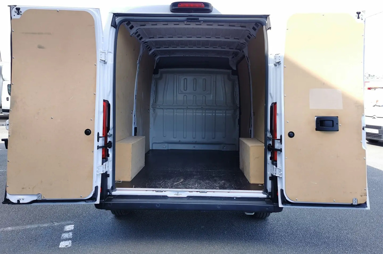 Peugeot Boxer 333 L2H2 2.2 BLUEHDI S&S 140CH ASPHALT - Цельнометаллический фургон: фото 3 Peugeot Boxer 333 L2H2 2.2 BLUEHDI S&S 140CH ASPHALT - Цельнометаллический фургон: фото 3