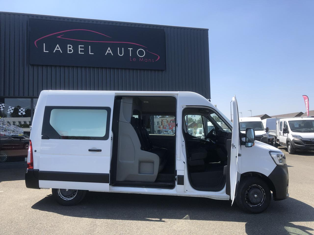 RENAULT MASTER 3T3 L2H2 2.3 DCI 135CH CONFORT CABINE APPROFONDIE - Цельнометаллический фургон: фото 3 RENAULT MASTER 3T3 L2H2 2.3 DCI 135CH CONFORT CABINE APPROFONDIE - Цельнометаллический фургон: фото 3