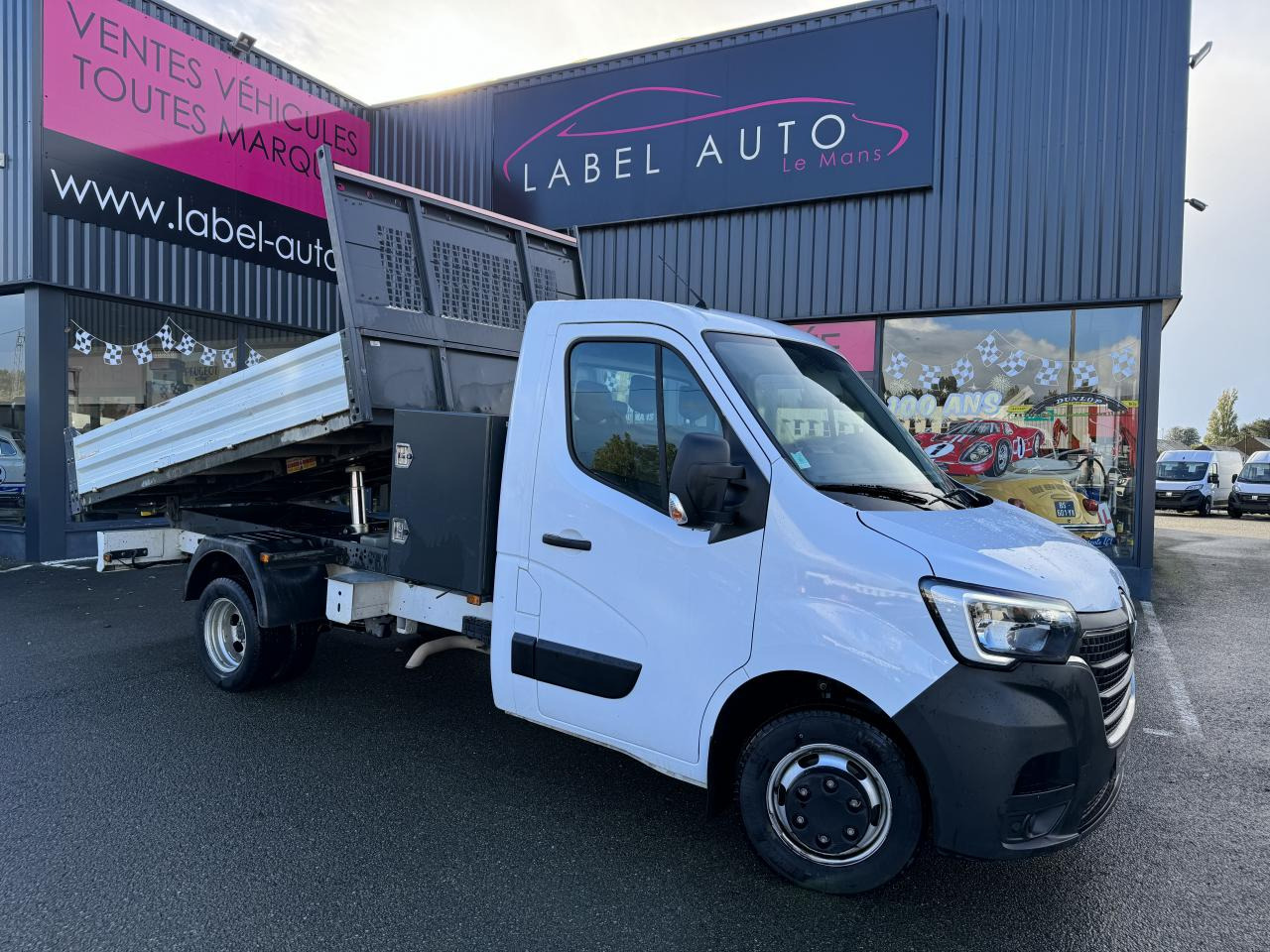 RENAULT MASTER 3T5 BENNE COFFRE RJ 2.3 DCI 145CH PROPULSION - Малотоннажный самосвал: фото 1 RENAULT MASTER 3T5 BENNE COFFRE RJ 2.3 DCI 145CH PROPULSION - Малотоннажный самосвал: фото 1