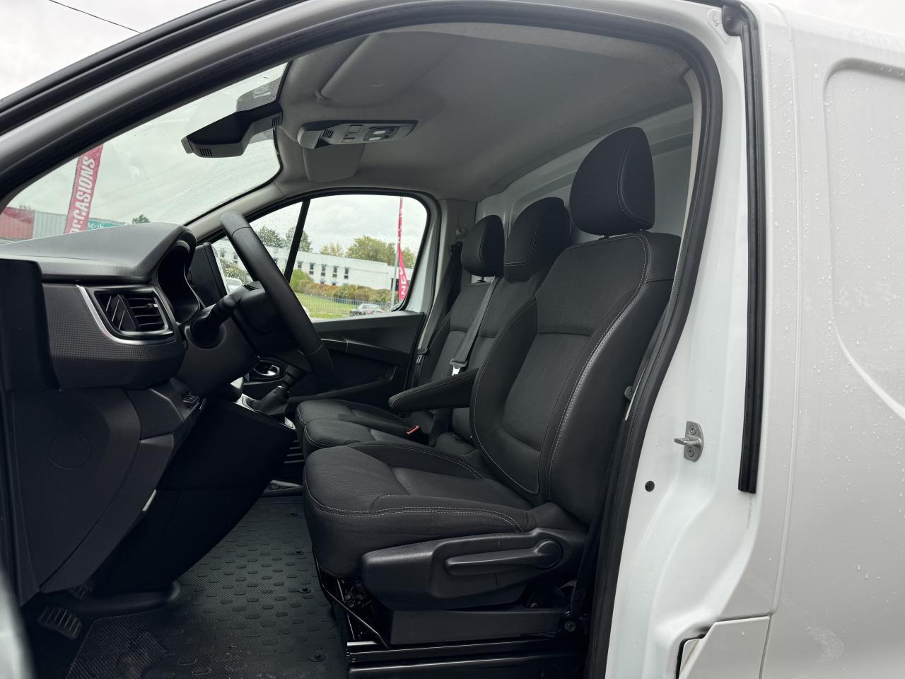 RENAULT TRAFIC L1H1 2.0 DCI 110CH FRIGORIFIQUE - Цельнометаллический фургон: фото 4 RENAULT TRAFIC L1H1 2.0 DCI 110CH FRIGORIFIQUE - Цельнометаллический фургон: фото 4