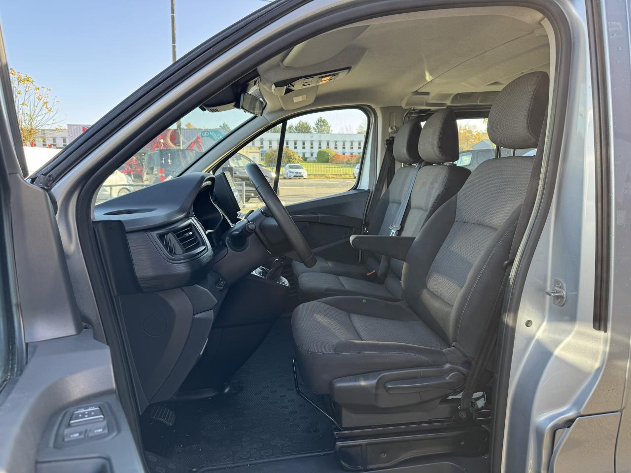 RENAULT Trafic L2 2.0 Energy dCi - 150 - S&S III COMBI Combi Zen L2H1 PHASE 3 - Грузопассажирский фургон: фото 5 RENAULT Trafic L2 2.0 Energy dCi - 150 - S&S III COMBI Combi Zen L2H1 PHASE 3 - Грузопассажирский фургон: фото 5