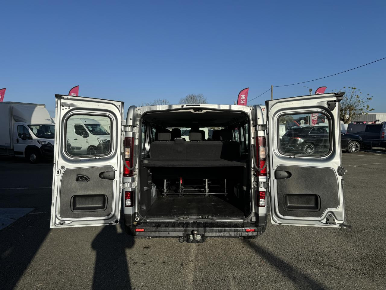 RENAULT Trafic L2 2.0 Energy dCi - 150 - S&S III COMBI Combi Zen L2H1 PHASE 3 - Грузопассажирский фургон: фото 4 RENAULT Trafic L2 2.0 Energy dCi - 150 - S&S III COMBI Combi Zen L2H1 PHASE 3 - Грузопассажирский фургон: фото 4