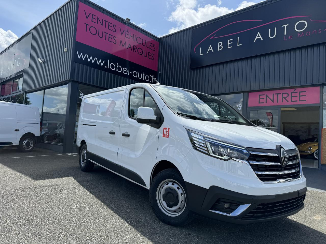 RENAULT Trafic L2H1 3000 Kg 2.0 Blue dCi - 150 2024  III FOURGON Fourgon Advance L2H1 PHASE 3 - Цельнометаллический фургон: фото 1 RENAULT Trafic L2H1 3000 Kg 2.0 Blue dCi - 150 2024  III FOURGON Fourgon Advance L2H1 PHASE 3 - Цельнометаллический фургон: фото 1