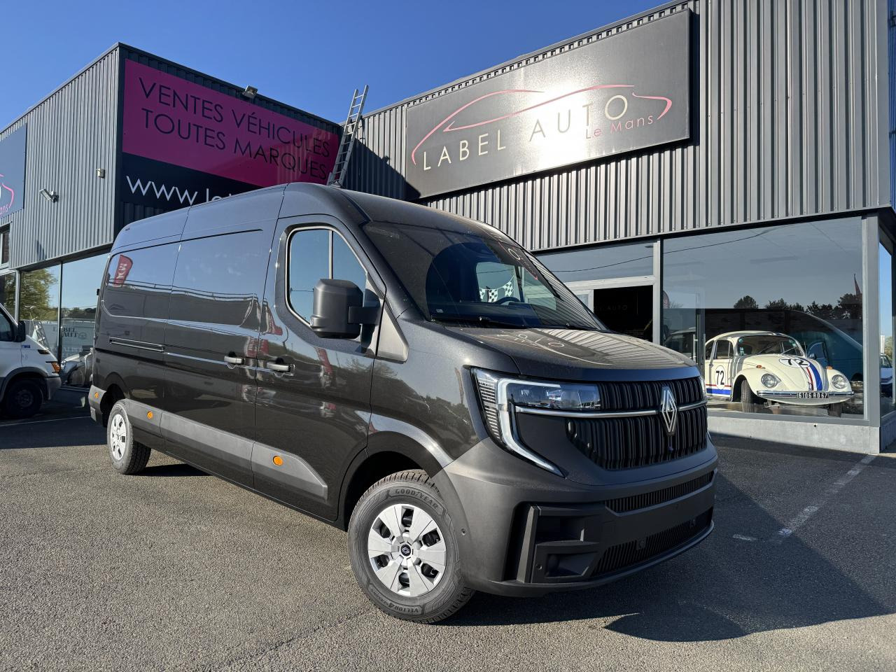 RENAULT master F3500 L3H2 2.0 BLUE DCI 150CH EXTRA + CAMERA - Цельнометаллический фургон: фото 1 RENAULT master F3500 L3H2 2.0 BLUE DCI 150CH EXTRA + CAMERA - Цельнометаллический фургон: фото 1