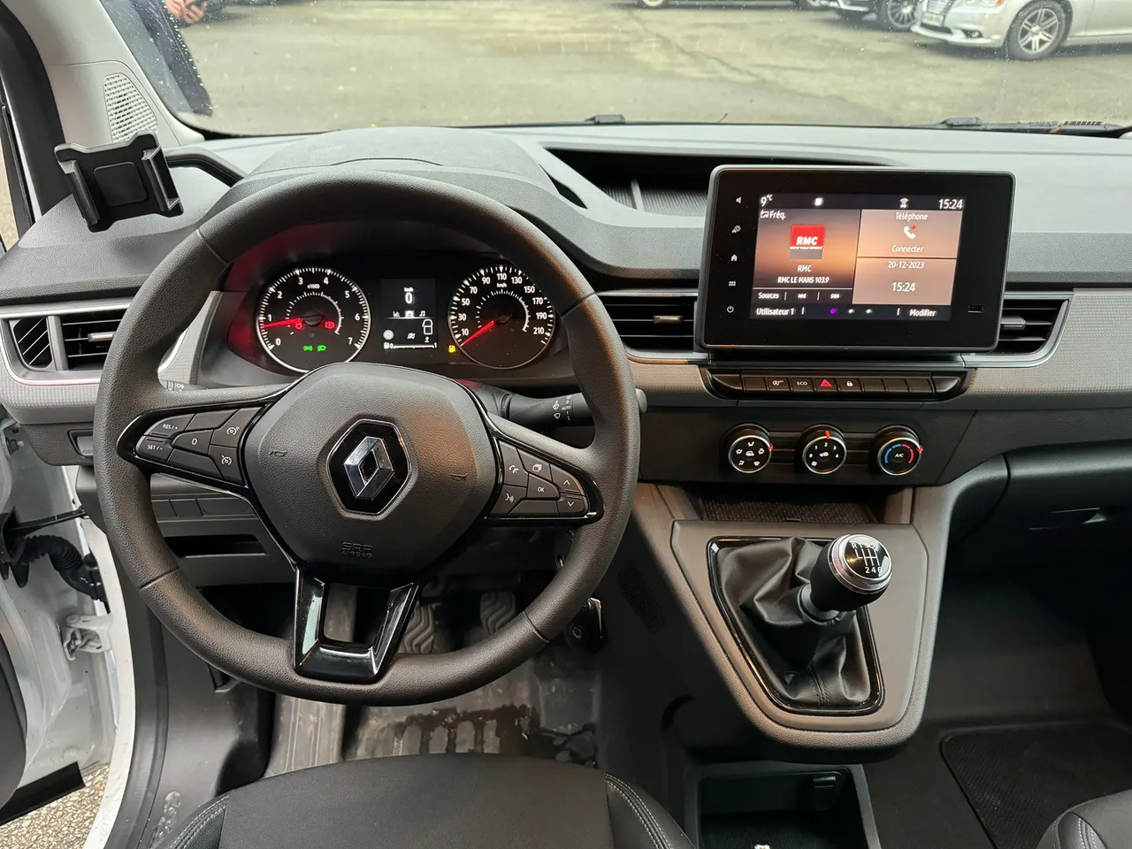 Renault Express 1.5 BLUE DCI 95CH CONFORT 22 - Цельнометаллический фургон: фото 4 Renault Express 1.5 BLUE DCI 95CH CONFORT 22 - Цельнометаллический фургон: фото 4