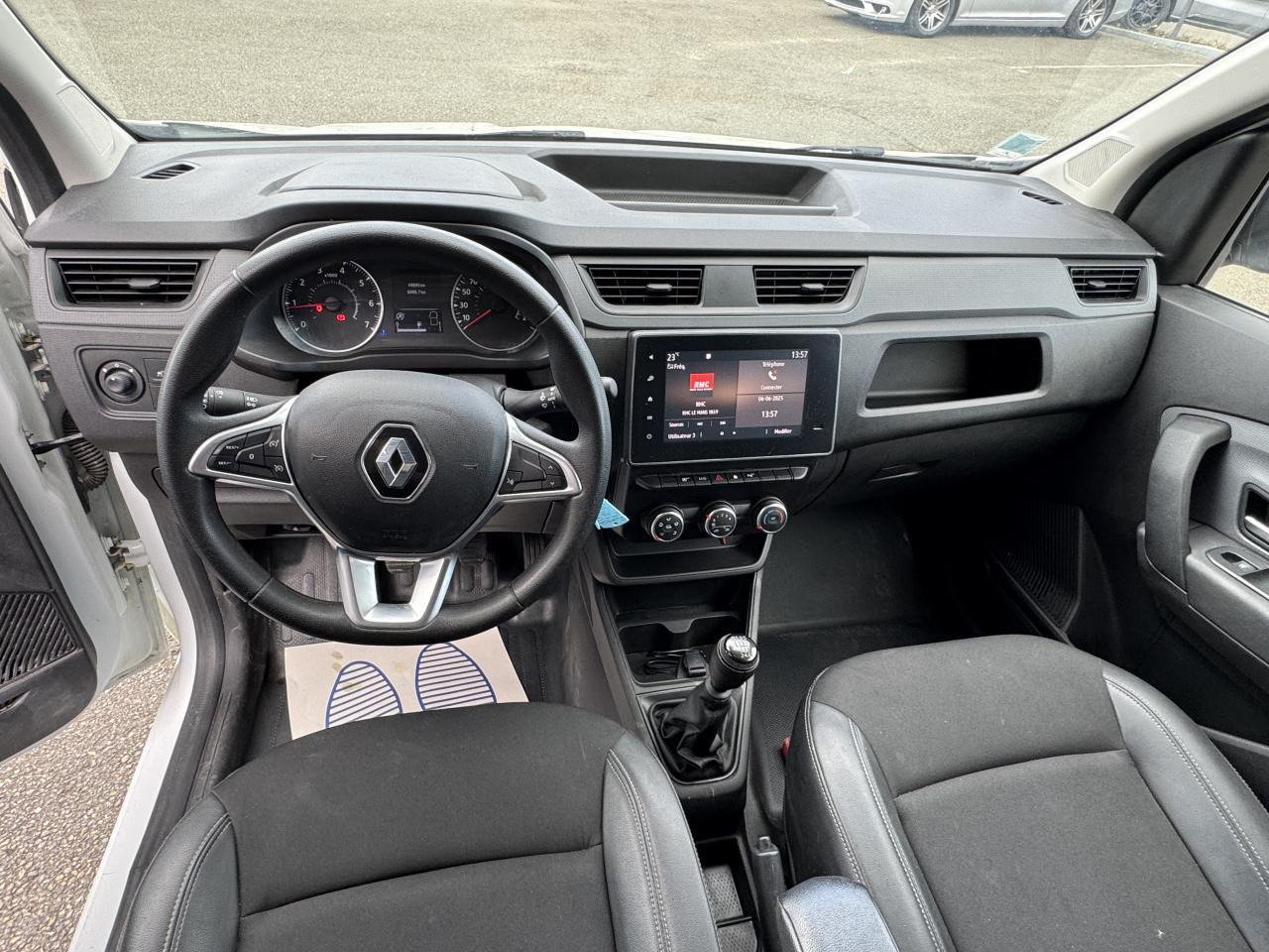 Renault Express 1.5 BLUE DCI 95CH CONFORT 22 - Легковой фургон: фото 3 Renault Express 1.5 BLUE DCI 95CH CONFORT 22 - Легковой фургон: фото 3