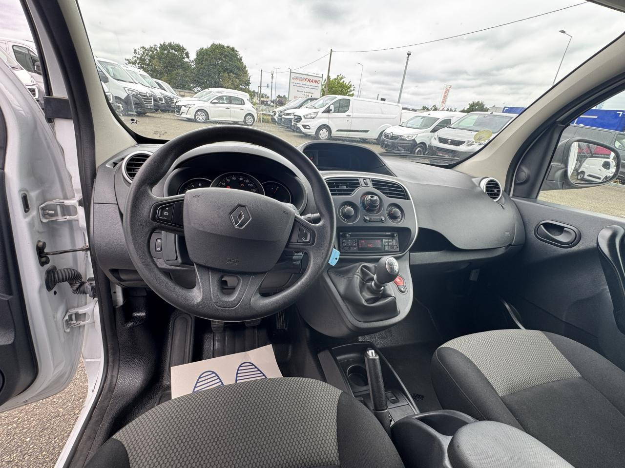 Renault Kangoo 1.5 BLUE DCI 80CH GRAND CONFORT 5CV - Легковой фургон: фото 3 Renault Kangoo 1.5 BLUE DCI 80CH GRAND CONFORT 5CV - Легковой фургон: фото 3