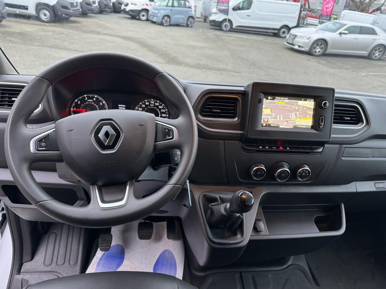 Renault Master F3500 L3H2 2.3 BLUE DCI 135CH CABINE APPROFONDIE 6 PLACES GRAND CONFORT - Грузопассажирский фургон: фото 4 Renault Master F3500 L3H2 2.3 BLUE DCI 135CH CABINE APPROFONDIE 6 PLACES GRAND CONFORT - Грузопассажирский фургон: фото 4