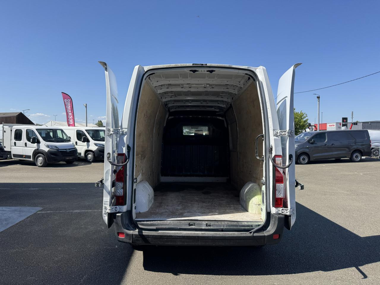 Renault Master F3500 L3H2 2.3 DCI 135CH CONFORT EURO6 - Цельнометаллический фургон: фото 2 Renault Master F3500 L3H2 2.3 DCI 135CH CONFORT EURO6 - Цельнометаллический фургон: фото 2