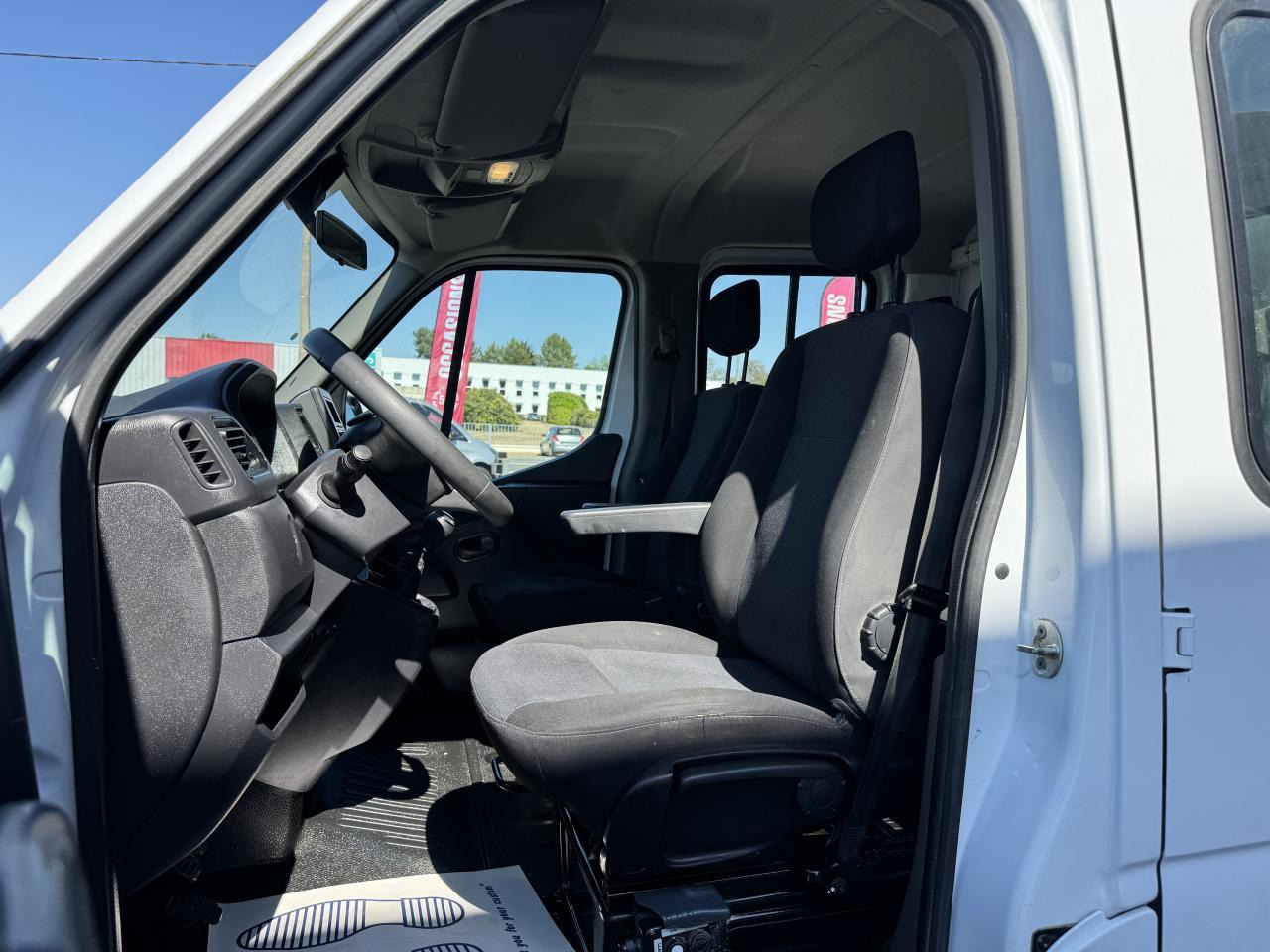 Renault Master RENAULT 3T5 BENNE + COFFRE RJ DOUBLE CABINE 6 PL 2.3 DCI 130 CH CONFORT + GPS + REGUL + CLIM - Малотоннажный самосвал: фото 5 Renault Master RENAULT 3T5 BENNE + COFFRE RJ DOUBLE CABINE 6 PL 2.3 DCI 130 CH CONFORT + GPS + REGUL + CLIM - Малотоннажный самосвал: фото 5