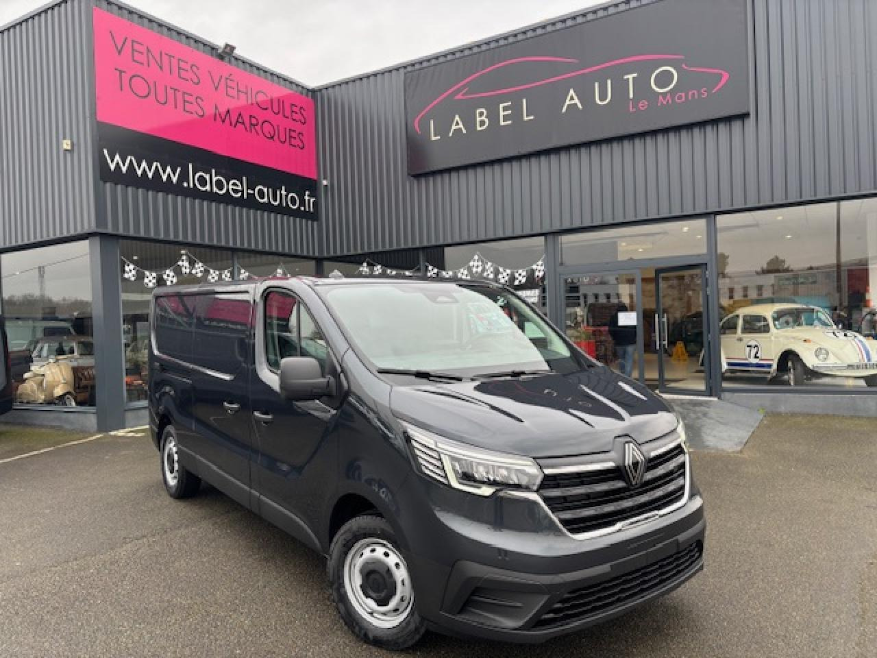 Renault Trafic 3T0 L1H1 2.0 DCI 150CH - Цельнометаллический фургон: фото 1 Renault Trafic 3T0 L1H1 2.0 DCI 150CH - Цельнометаллический фургон: фото 1