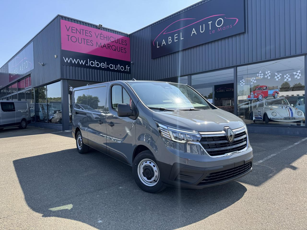 Renault Trafic L2H1 3T 2.0 BLUE DCI 170CH ADVANCE CARPLAY CAM - Цельнометаллический фургон: фото 1 Renault Trafic L2H1 3T 2.0 BLUE DCI 170CH ADVANCE CARPLAY CAM - Цельнометаллический фургон: фото 1