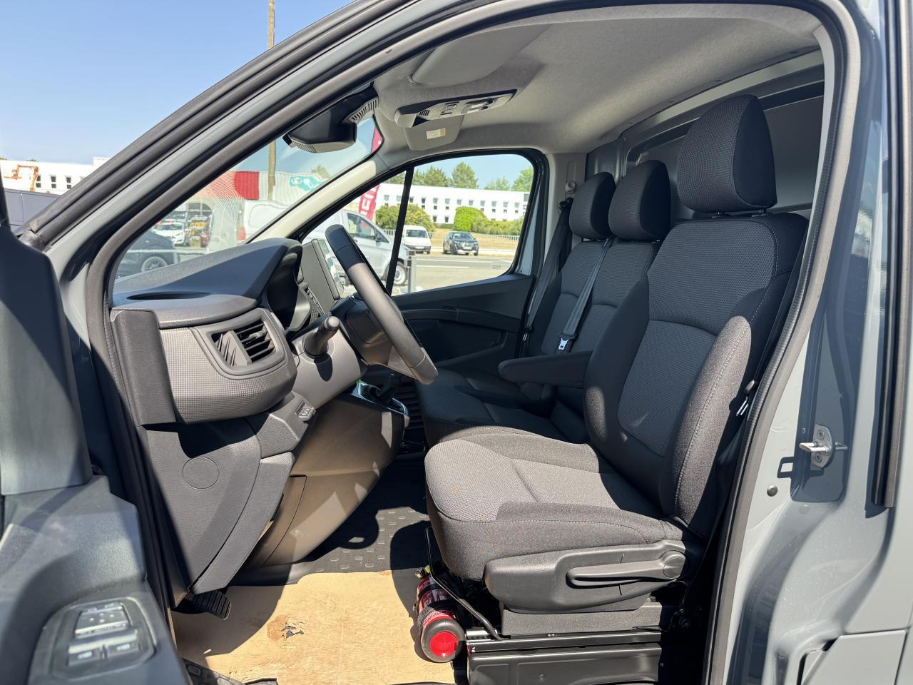 Renault Trafic L2H1 3T 2.0 BLUE DCI 170CH ADVANCE CARPLAY CAM - Цельнометаллический фургон: фото 4 Renault Trafic L2H1 3T 2.0 BLUE DCI 170CH ADVANCE CARPLAY CAM - Цельнометаллический фургон: фото 4