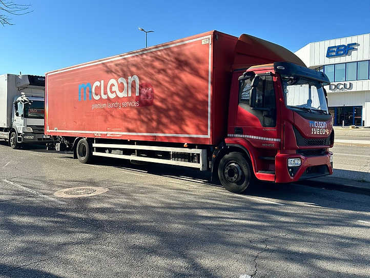 Iveco Eurocargo 160e25 - Грузовик с закрытым кузовом: фото 2 Iveco Eurocargo 160e25 - Грузовик с закрытым кузовом: фото 2