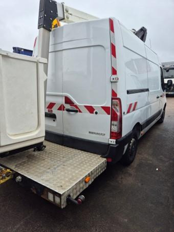 Renault Master Fourgon L2H2 130 cv Nacelle KLUBB K32 - Грузовик с подъемником: фото 2 Renault Master Fourgon L2H2 130 cv Nacelle KLUBB K32 - Грузовик с подъемником: фото 2