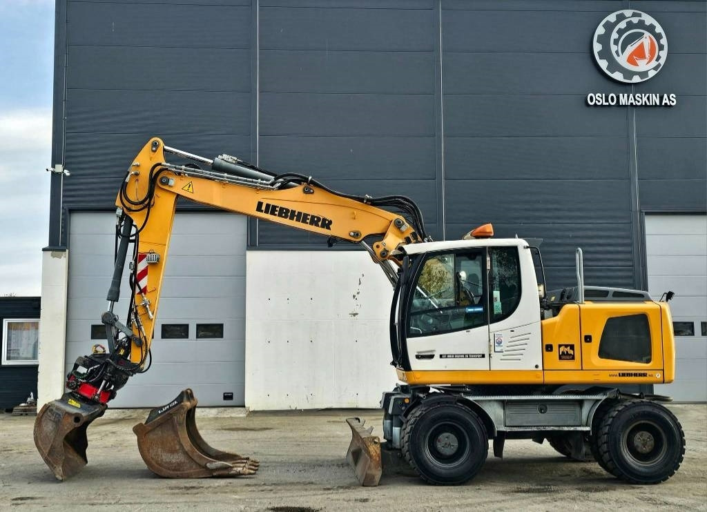 Liebherr A 916 - Колёсный экскаватор: фото 2 Liebherr A 916 - Колёсный экскаватор: фото 2