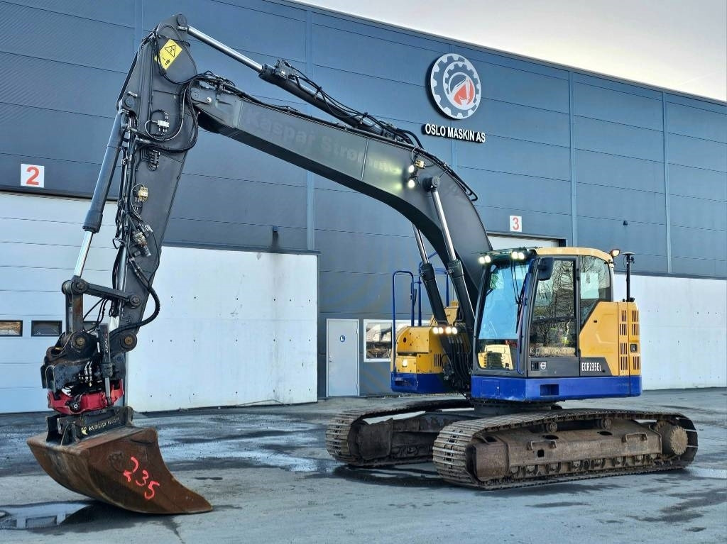 Volvo ECR 235 EL - Гусеничный экскаватор: фото 1 Volvo ECR 235 EL - Гусеничный экскаватор: фото 1