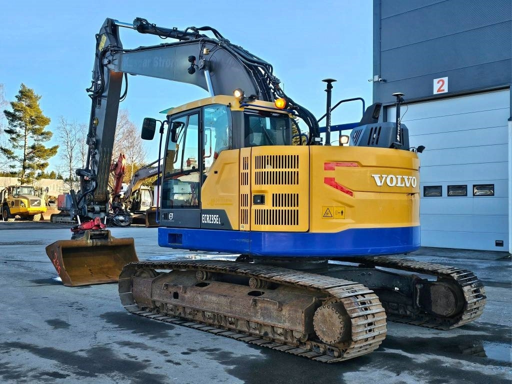 Volvo ECR 235 EL - Гусеничный экскаватор: фото 3 Volvo ECR 235 EL - Гусеничный экскаватор: фото 3