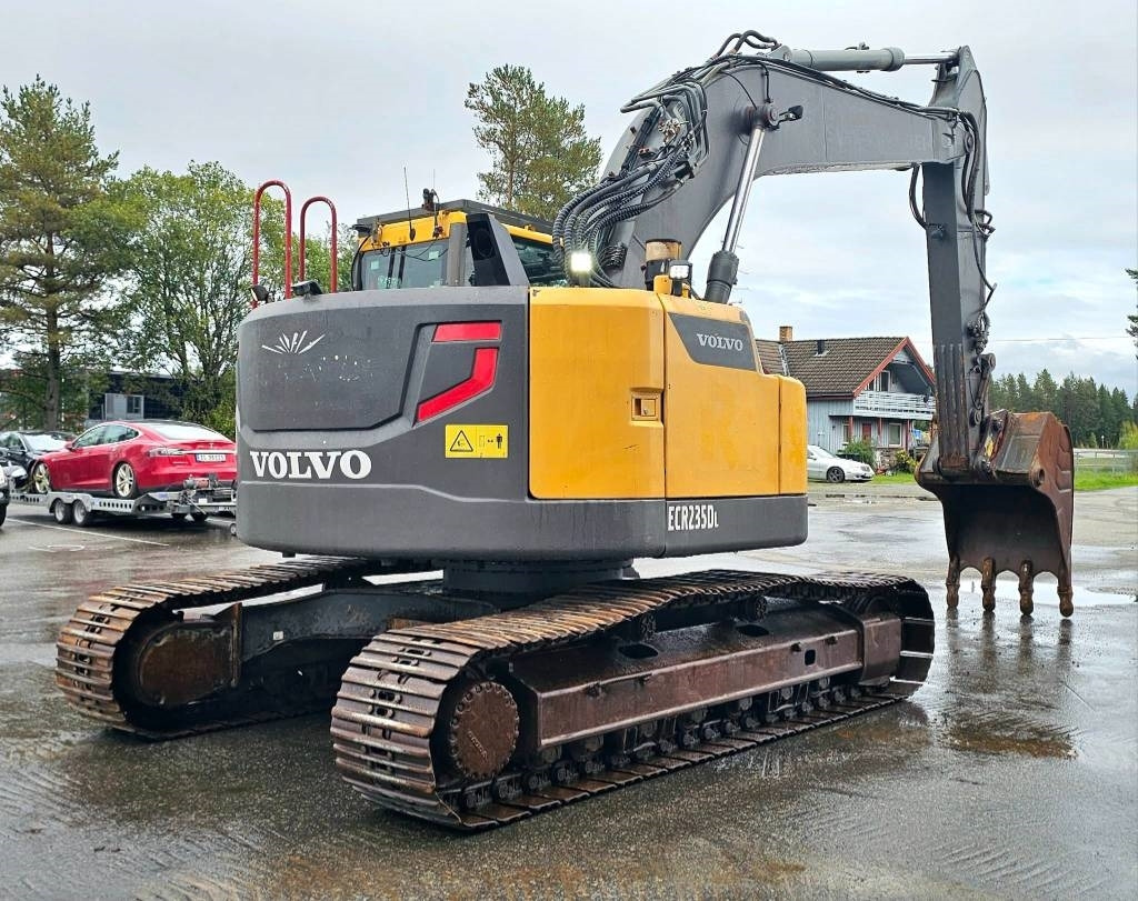 Volvo ECR235 DL - Гусеничный экскаватор: фото 5 Volvo ECR235 DL - Гусеничный экскаватор: фото 5
