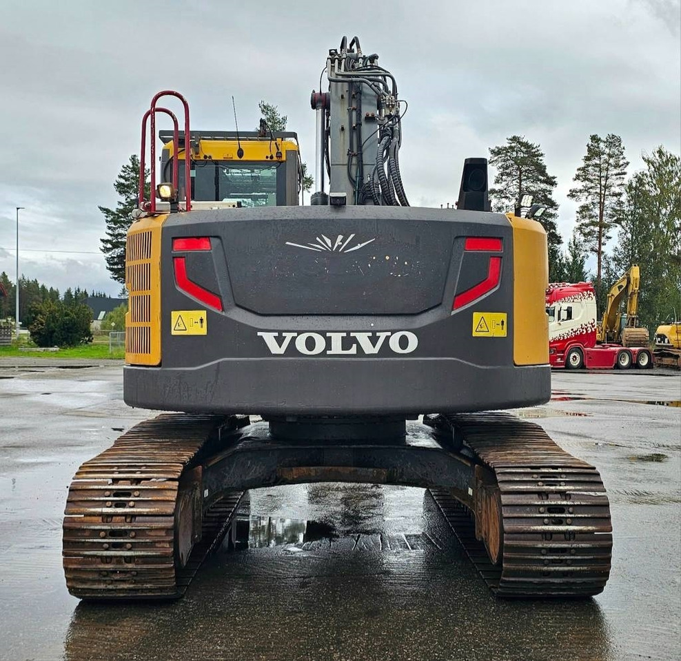 Volvo ECR235 DL - Гусеничный экскаватор: фото 4 Volvo ECR235 DL - Гусеничный экскаватор: фото 4