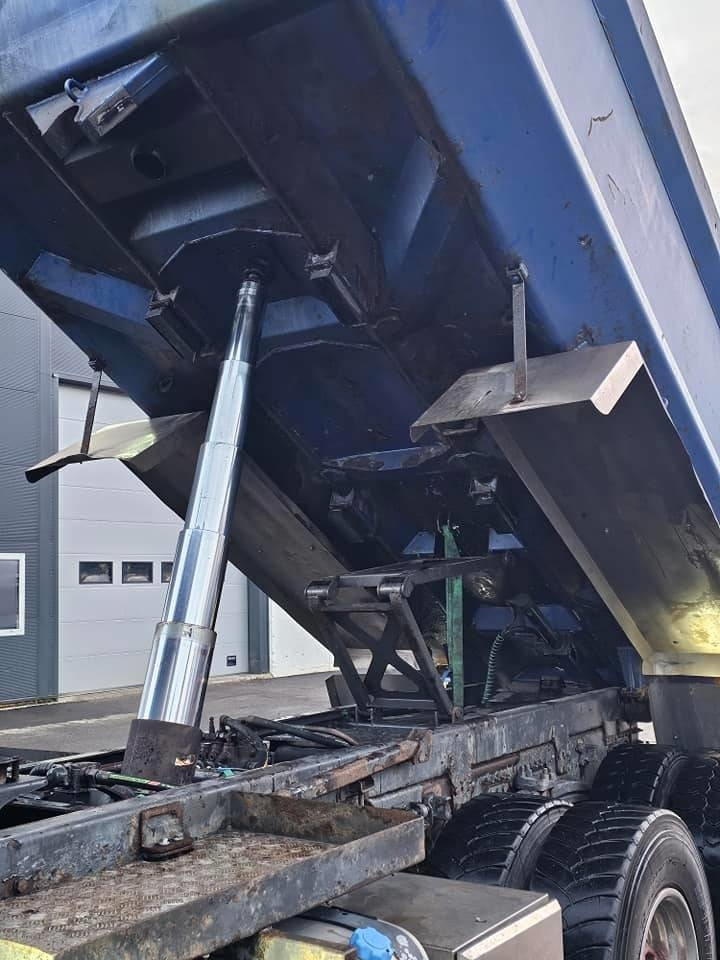 Самосвал Volvo FH 16 700: фото 16