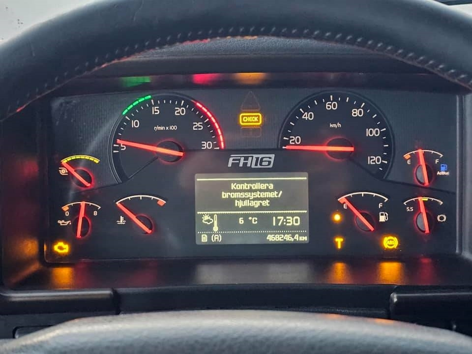 Самосвал Volvo FH 16 700: фото 43