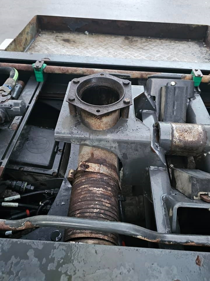 Самосвал Volvo FH 16 700: фото 18