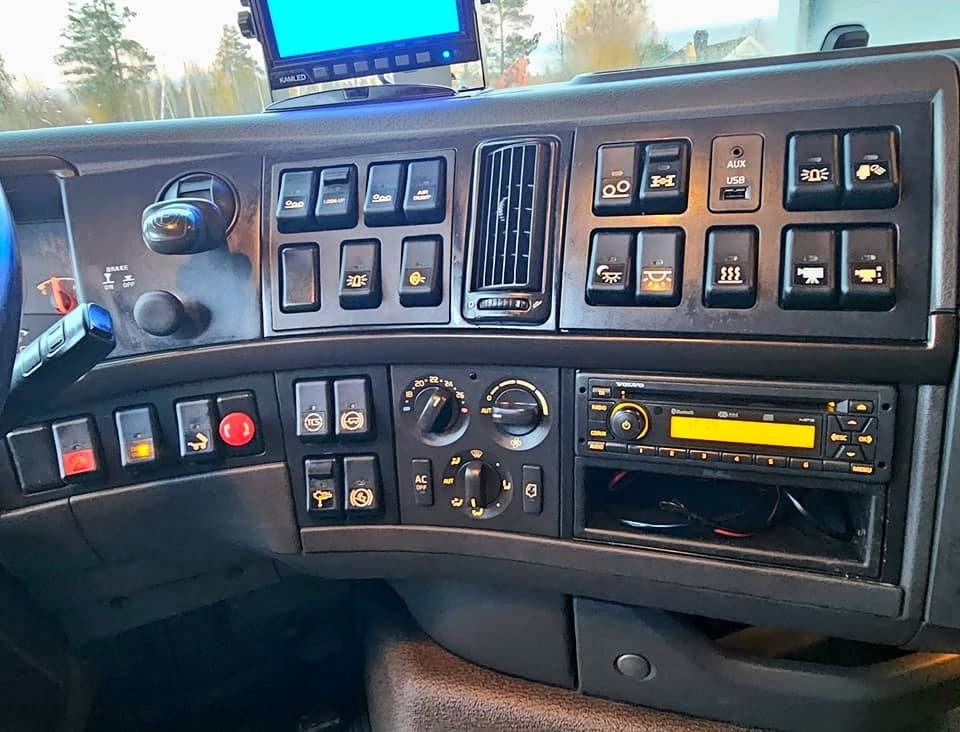 Самосвал Volvo FH 16 700: фото 38