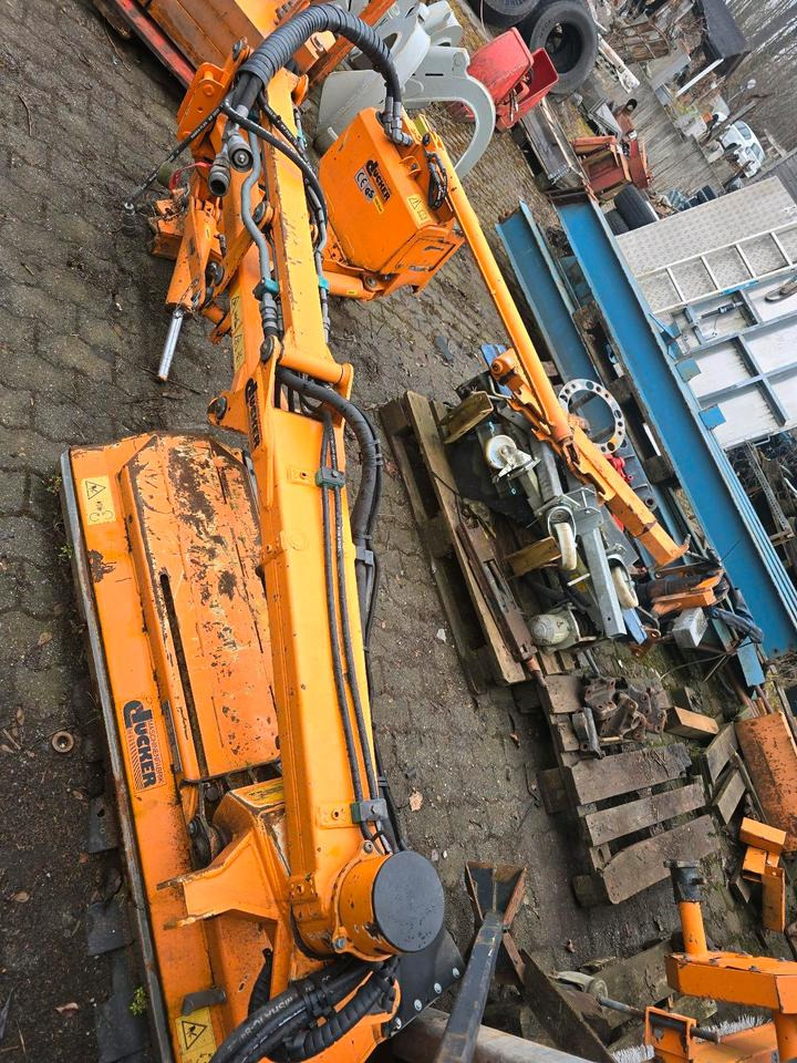 Dücker Randstreifenmäher vom DUA 800 700 Banketmäher Böschungsmäher Auslegemäher für Unimog Mulag Mähausleger - Манипуляторная косилка: фото 4 Dücker Randstreifenmäher vom DUA 800 700 Banketmäher Böschungsmäher Auslegemäher für Unimog Mulag Mähausleger - Манипуляторная косилка: фото 4