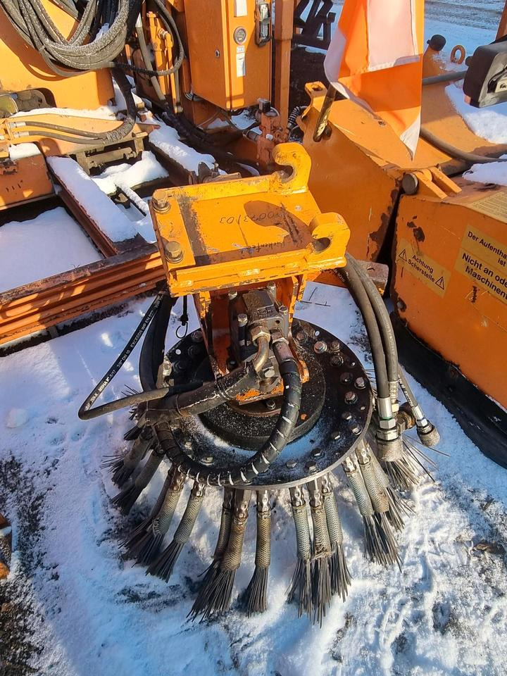 Fiedler Wildkrautbürste für Mulag Mähausleger Böschungsmulcher Böschungsmäher Seitenmulcher Mähausleger FME Dücker UNA DUA MKM Unimog 400 500 300 - Щетка: фото 2 Fiedler Wildkrautbürste für Mulag Mähausleger Böschungsmulcher Böschungsmäher Seitenmulcher Mähausleger FME Dücker UNA DUA MKM Unimog 400 500 300 - Щетка: фото 2