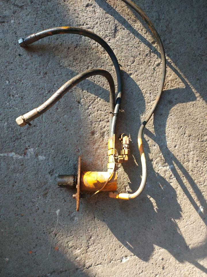 Hydraulikmotor Schmidt DST SST Salzstreuer Winterdienst Unimog - Гидравлический мотор для Коммунальной и специальной техники: фото 1 Hydraulikmotor Schmidt DST SST Salzstreuer Winterdienst Unimog - Гидравлический мотор для Коммунальной и специальной техники: фото 1