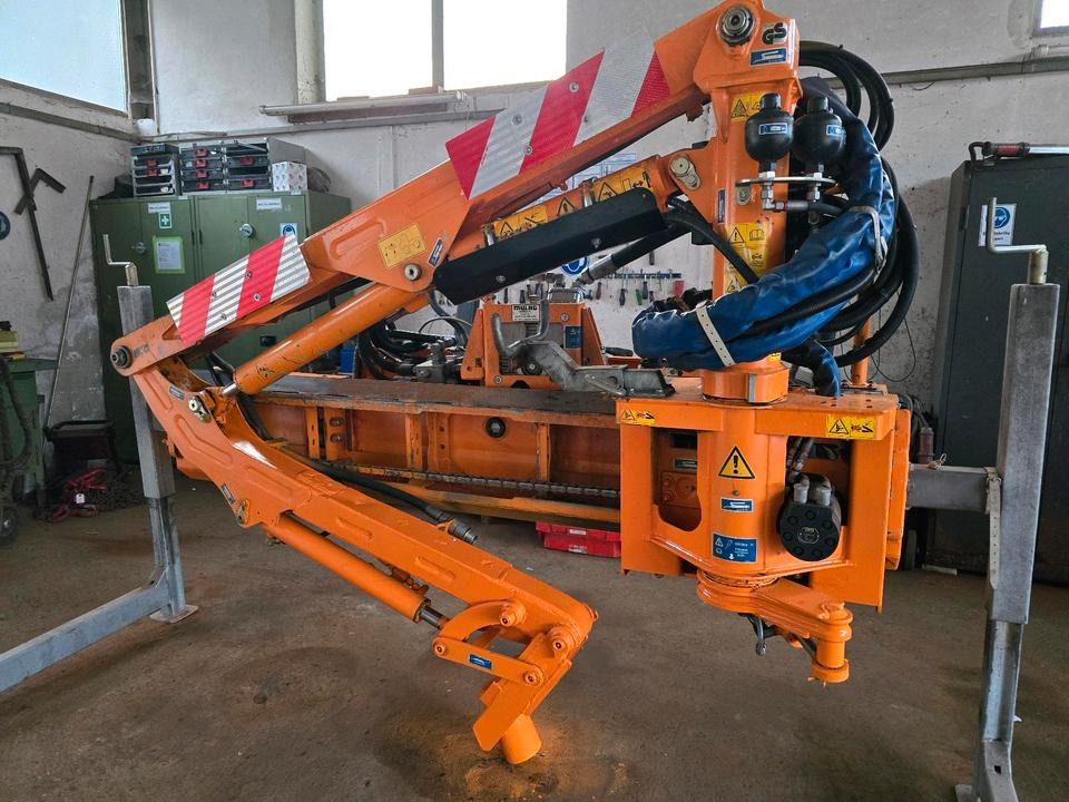 Mulag MFK 500 Mähausleger Böschungsmäher Böschungsmulcher Seitenmulcher 600 für Unimog 405 400 500 430 530 - Манипуляторная косилка: фото 1 Mulag MFK 500 Mähausleger Böschungsmäher Böschungsmulcher Seitenmulcher 600 für Unimog 405 400 500 430 530 - Манипуляторная косилка: фото 1