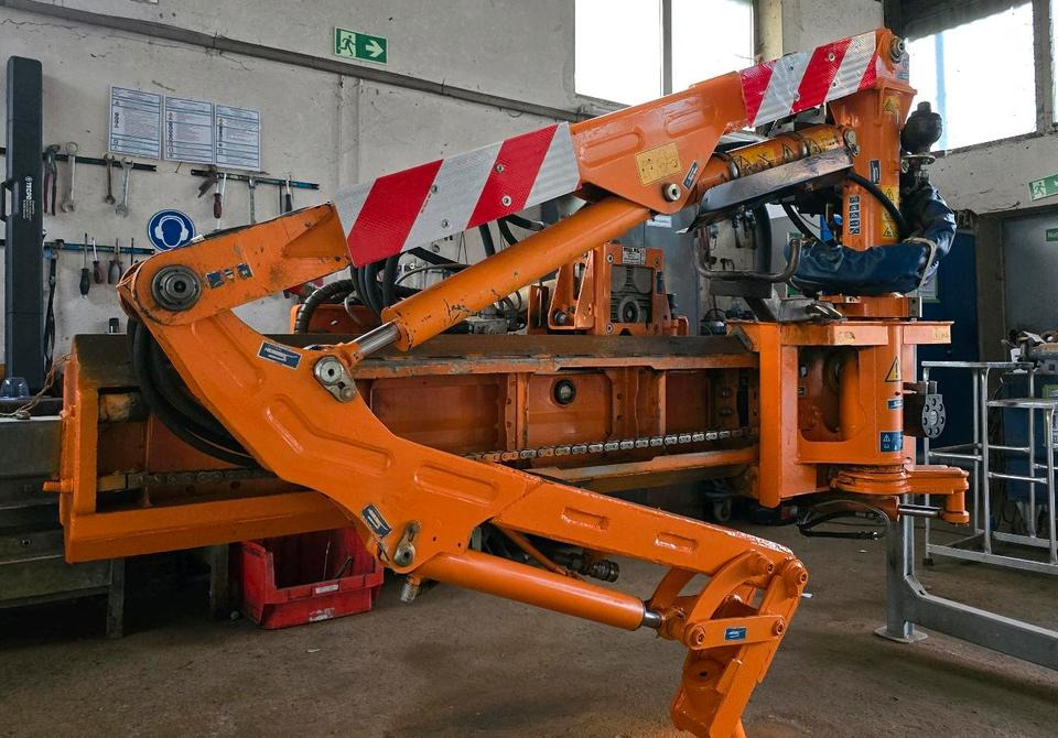 Mulag MFK 500 Mähausleger Böschungsmäher Böschungsmulcher Seitenmulcher 600 für Unimog 405 400 500 430 530 - Манипуляторная косилка: фото 2 Mulag MFK 500 Mähausleger Böschungsmäher Böschungsmulcher Seitenmulcher 600 für Unimog 405 400 500 430 530 - Манипуляторная косилка: фото 2