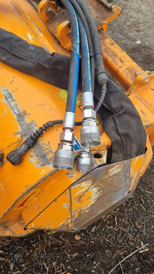 Mulag MK12 aus 2016 für Mähausleger FME MKM Böschungsmulcher Böschungsmäher Seitenmulcher Randstreifenmäher für Unimog U400 405 u 300 500 427 Dücker - Косилка-измельчитель/ Мульчер: фото 4 Mulag MK12 aus 2016 für Mähausleger FME MKM Böschungsmulcher Böschungsmäher Seitenmulcher Randstreifenmäher für Unimog U400 405 u 300 500 427 Dücker - Косилка-измельчитель/ Мульчер: фото 4
