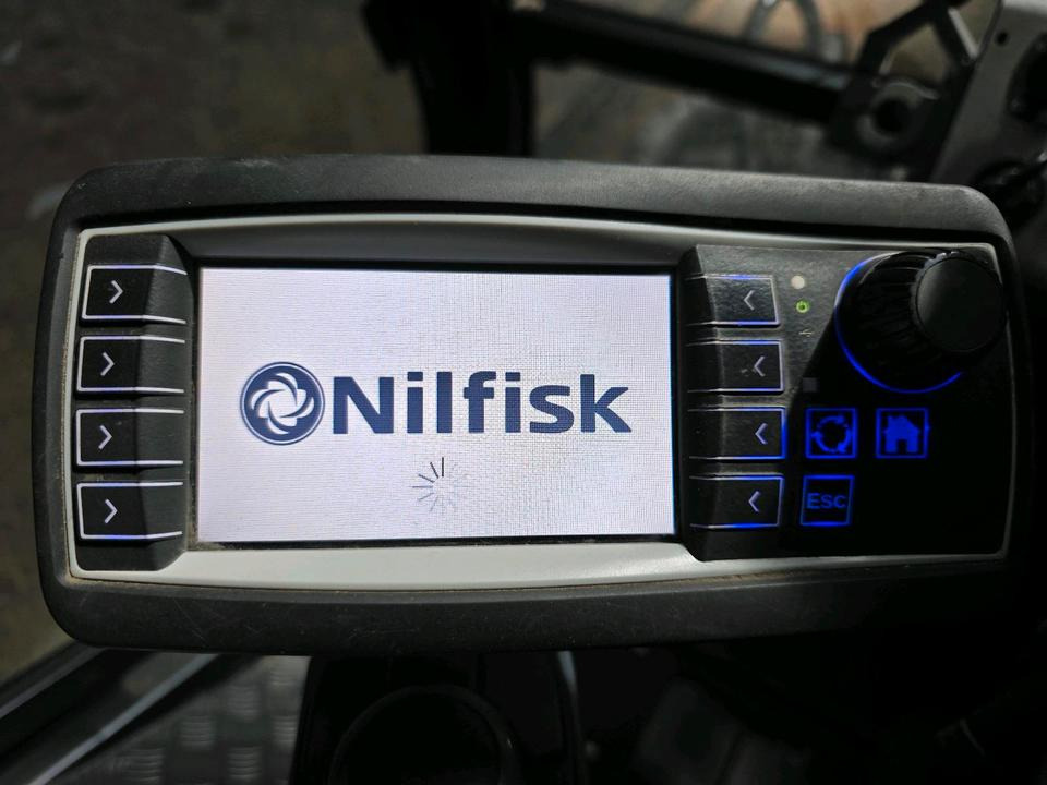 Подметально-уборочная машина Nilfisk City Ranger 3500 Kehrmaschine Straßenkehrmaschine mit Schmidt Bediendisplay Hako Kehreinheit: фото 10