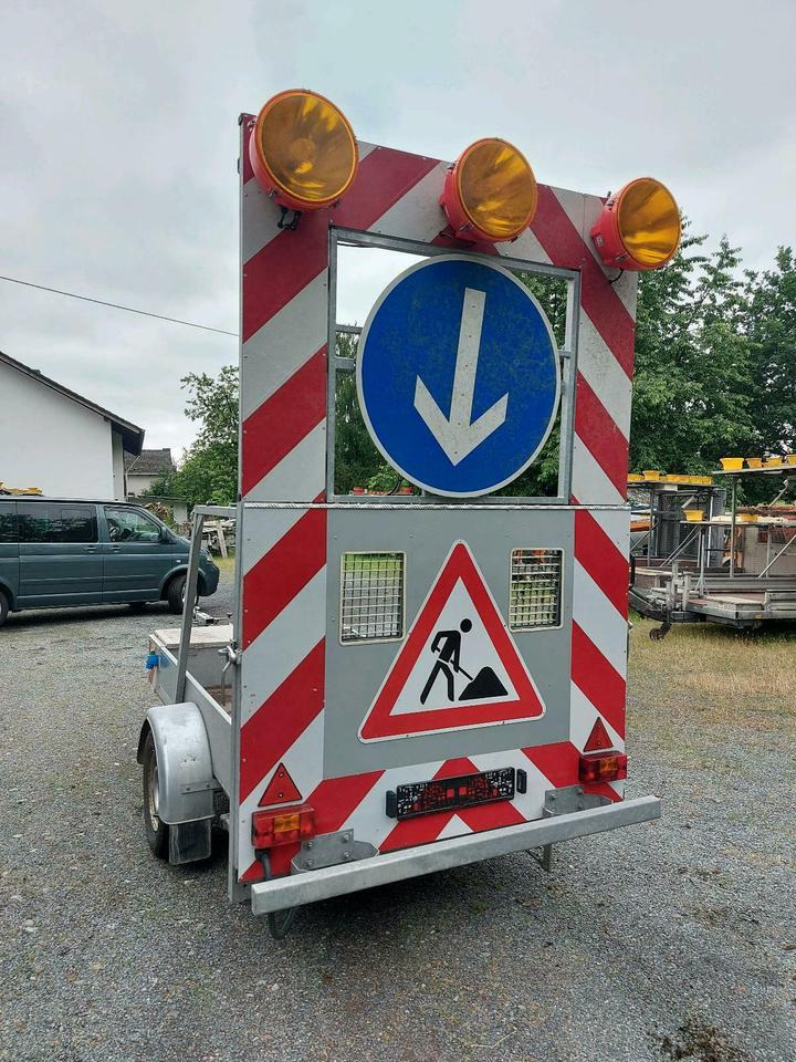 Trebbiner Absperrtafel vz615 616 Sperrwand Leitanhänger Sicherung - Прицеп: фото 5 Trebbiner Absperrtafel vz615 616 Sperrwand Leitanhänger Sicherung - Прицеп: фото 5